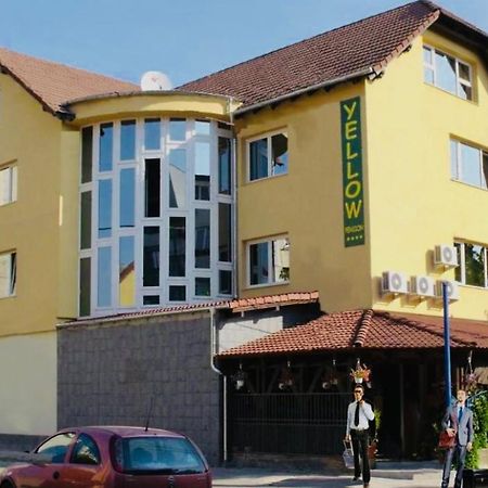 Pension Yellow Hotel Тимишоара Екстериор снимка