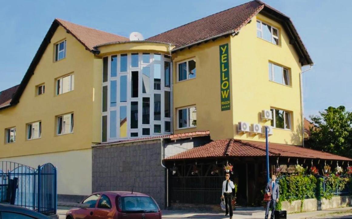 Pension Yellow Тимишоара Екстериор снимка